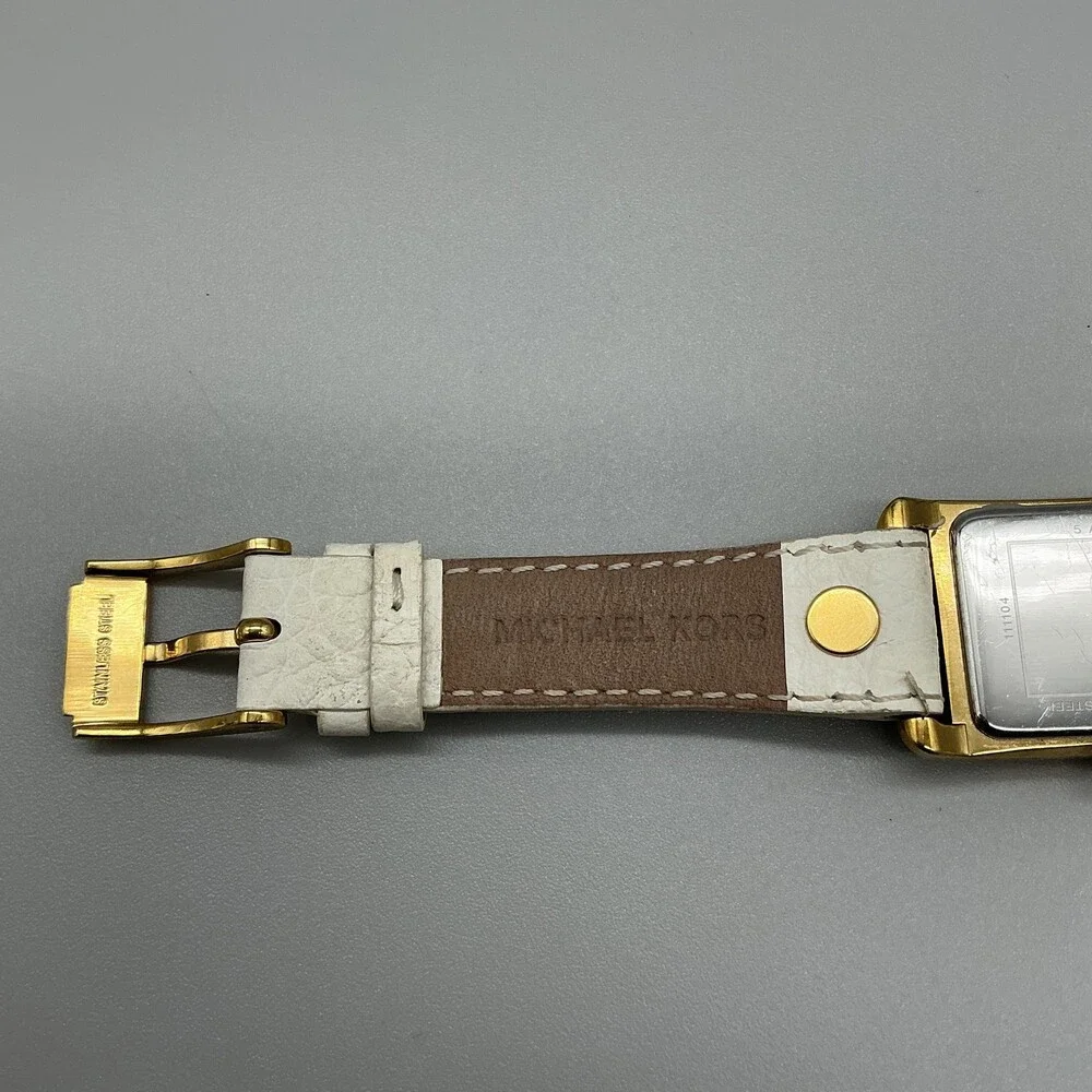Michael Kors Womens Watch 26mm Gold Dial Crystala Leather MK-2213 New Battery